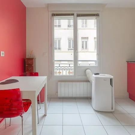 Fonctionnel Et Bien Situe, Coeur 6eme Apartment